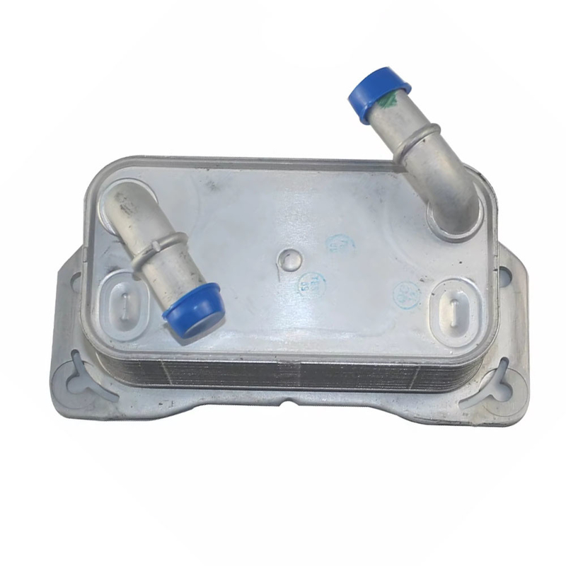 Fabbrica di ricambi per auto 31368636 Motor Oil Cooler per Volvo XC90 V70 XC60 MK2 Ricambi auto trasmissione